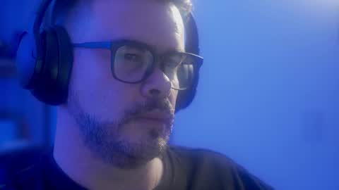 Snapshot of sanders_white chatting on 04-09-26, 06:30 Sanders online show from 04-09-26, 06:30