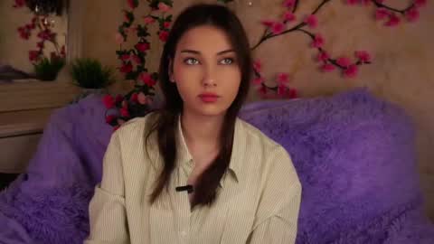 Isabel but you can call me Bella online show from 11-10-25, 02:21