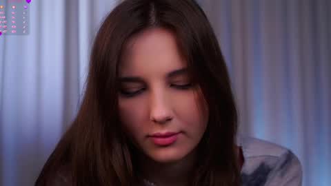 Snapshot of sandili chatting on 05-25-26, 03:01 Isabel but you can call me Bella online show from 05-25-26, 03:01