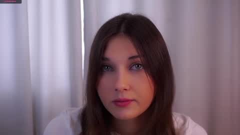 Snapshot of sandili chatting on 06-12-26, 02:32 Isabel but you can call me Bella online show from 06-12-26, 02:32