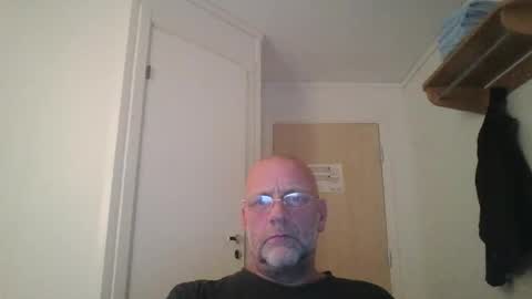 sandnesrune523 online show from 12-16-25, 04:56