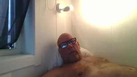 sandnesrune523 online show from 03-12-26, 05:57