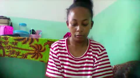 Snapshot of sandra1253099 chatting on 11-04-25, 05:28 sandra1253099 online show from 11-04-25, 05:28