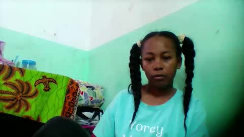 Snapshot of sandra1253099 chatting on 11-06-25, 07:42 sandra1253099 online show from 11-06-25, 07:42