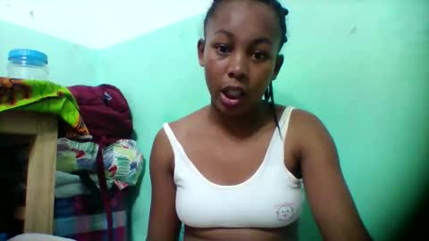 Snapshot of sandra1253099 chatting on 11-12-25, 06:41 sandra1253099 online show from 11-12-25, 06:41