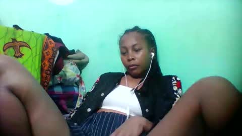 Snapshot of sandra1253099 chatting on 11-24-25, 07:46 sandra1253099 online show from 11-24-25, 07:46