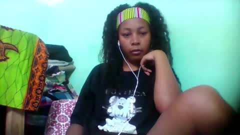 Snapshot of sandra1253099 chatting on 11-27-25, 09:55 sandra1253099 online show from 11-27-25, 09:55