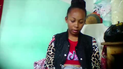 Snapshot of sandra1253099 chatting on 12-04-25, 08:45 sandra1253099 online show from 12-04-25, 08:45