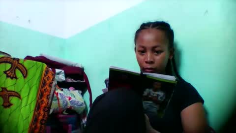 Snapshot of sandra1253099 chatting on 12-16-25, 06:18 sandra1253099 online show from 12-16-25, 06:18