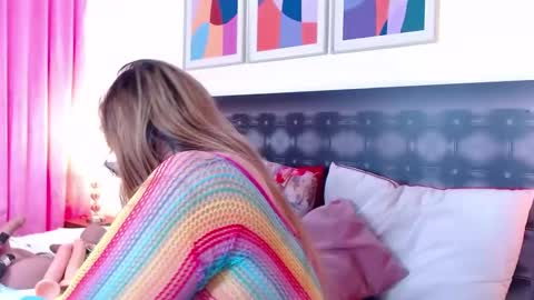 Snapshot of sandra_20_ chatting on 02-15-25, 10:11 SANDRA online show from 02-15-25, 10:11