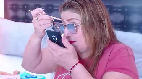 Snapshot of sandra_20_ chatting on 10-19-25, 10:27 SANDRA online show from 10-19-25, 10:27