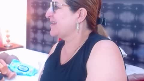 Snapshot of sandra_20_ chatting on 11-19-25, 10:48 SANDRA online show from 11-19-25, 10:48