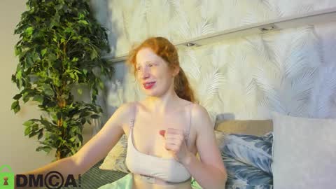 Sandra online show from 10-14-25, 01:28