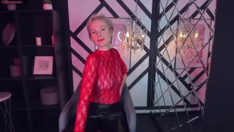 Snapshot of sandra_kind chatting on 02-03-25, 05:18 Sandra online show from 02-03-25, 05:18