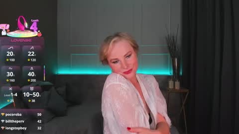 Snapshot of sandra_kind chatting on 02-25-25, 08:36 Sandra online show from 02-25-25, 08:36