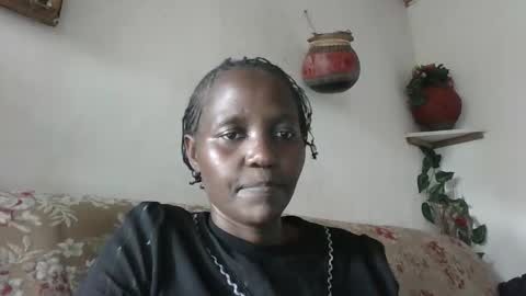 Snapshot of sandra_milly chatting on 11-02-25, 01:13 sandra online show from 11-02-25, 01:13