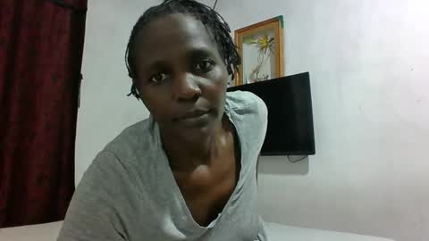 Snapshot of sandra_milly chatting on 11-17-25, 06:35 sandra online show from 11-17-25, 06:35