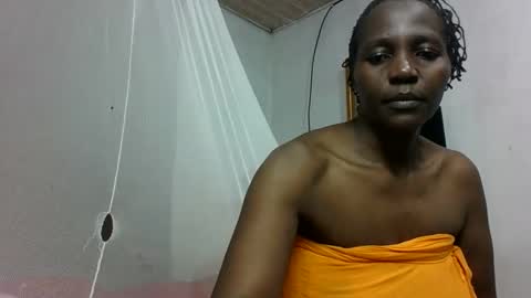 Snapshot of sandra_milly chatting on 11-23-25, 04:18 sandra online show from 11-23-25, 04:18