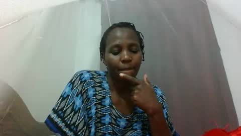 Snapshot of sandra_milly chatting on 12-16-25, 08:14 sandra online show from 12-16-25, 08:14