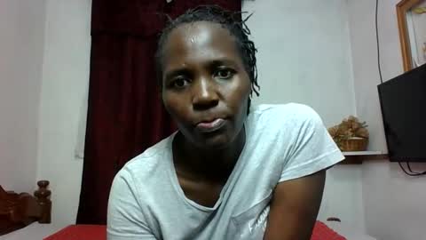 Snapshot of sandra_milly chatting on 12-17-25, 04:35 sandra online show from 12-17-25, 04:35