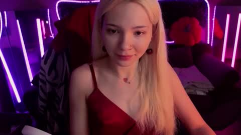 Sandy  online show from 11-22-25, 02:21