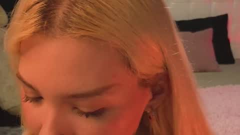 Sandy  online show from 11-28-25, 02:14