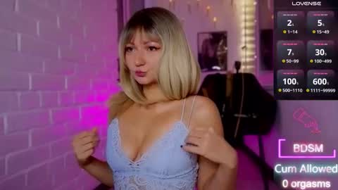 Snapshot of sandralawrence chatting on 10-24-25, 09:44 Schedule uploadedTake a look on NEW showAnd 2 Secret shows this month See youhope often online show from 10-24-25, 09:44