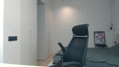 DeAlex online show from 05-15-26, 08:32