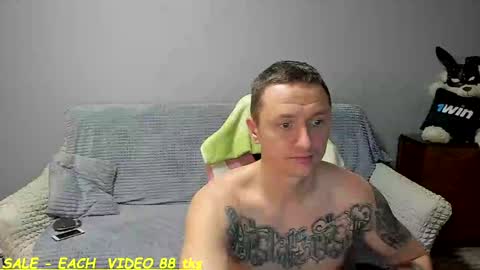 Snapshot of sandy_chris chatting on 01-24-25, 08:13 Sandy and Chris online show from 01-24-25, 08:13