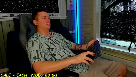 Snapshot of sandy_chris chatting on 03-06-25, 08:41 Sandy and Chris online show from 03-06-25, 08:41