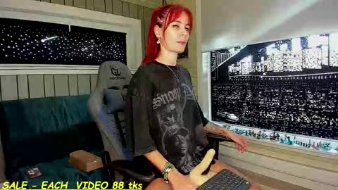 Snapshot of sandy_chris chatting on 09-19-25, 10:16 Sandy and Chris online show from 09-19-25, 10:16