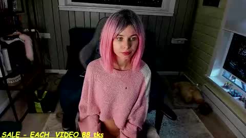 Snapshot of sandy_chris chatting on 10-05-25, 09:40 Sandy and Chris online show from 10-05-25, 09:40