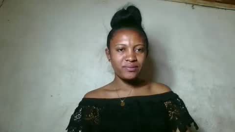 Snapshot of sanelie09 chatting on 01-06-26, 10:30 sanelie09 online show from 01-06-26, 10:30