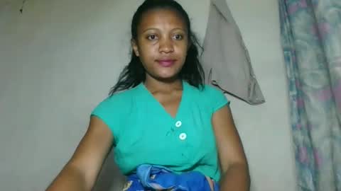 Snapshot of sanelie09 chatting on 01-13-26, 05:02 sanelie09 online show from 01-13-26, 05:02