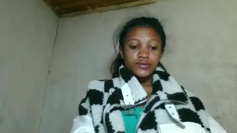 Snapshot of sanelie09 chatting on 02-02-26, 04:33 sanelie09 online show from 02-02-26, 04:33