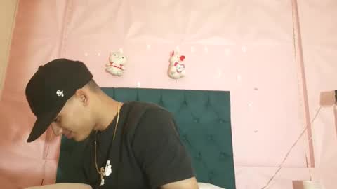 Snapshot of saniasex2025 chatting on 12-13-25, 11:54 saniasex2025 online show from 12-13-25, 11:54