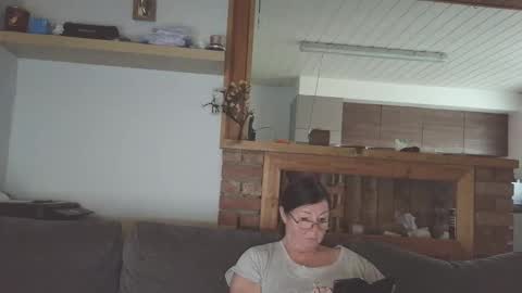 sanroom online show from 10-31-25, 03:24