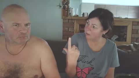 Snapshot of sanroom chatting on 02-18-26, 03:30 sanroom online show from 02-18-26, 03:30