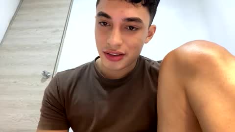Snapshot of santi36rt chatting on 05-28-26, 11:46 santi36rt online show from 05-28-26, 11:46
