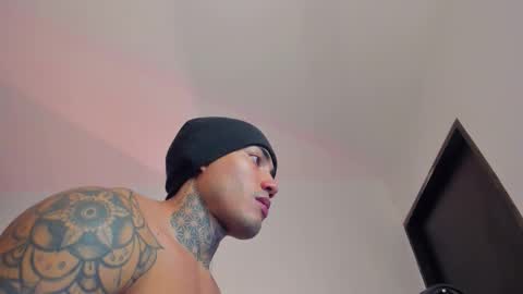 Snapshot of santi__ferrer chatting on 11-09-25, 02:43 Santi Ferrer online show from 11-09-25, 02:43