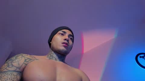 Snapshot of santi__ferrer chatting on 12-14-25, 08:02 Santi Ferrer online show from 12-14-25, 08:02