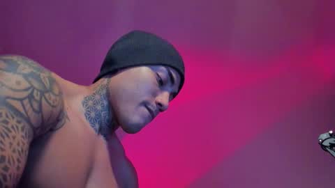 Snapshot of santi__ferrer chatting on 12-18-25, 02:50 Santi Ferrer online show from 12-18-25, 02:50