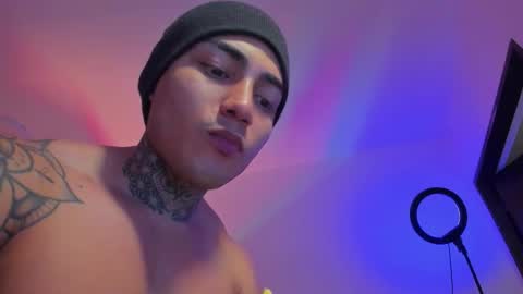 Snapshot of santi__ferrer chatting on 12-21-25, 09:55 Santi Ferrer online show from 12-21-25, 09:55