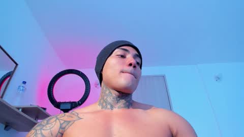 Snapshot of santi__ferrer chatting on 02-14-26, 07:43 Santi Ferrer online show from 02-14-26, 07:43