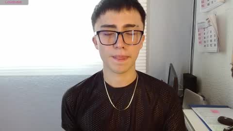 Snapshot of santi_fabulous chatting on 12-28-24, 09:40 santi_fabulous online show from 12-28-24, 09:40