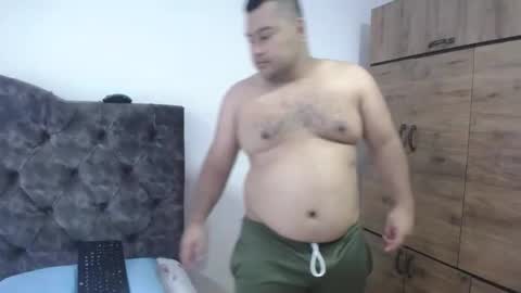 Snapshot of santi_hothot chatting on 10-27-25, 07:29 Santiago online show from 10-27-25, 07:29