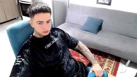 Snapshot of santi_ss chatting on 01-16-26, 03:27 santi_ss online show from 01-16-26, 03:27