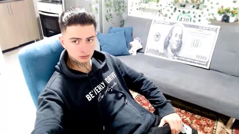 Snapshot of santi_ss chatting on 02-11-26, 01:21 santi_ss online show from 02-11-26, 01:21