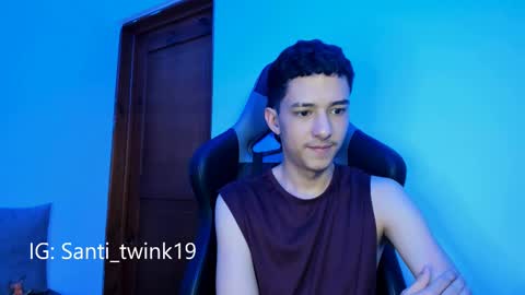 santi_twink19 online show from 02-11-25, 10:07