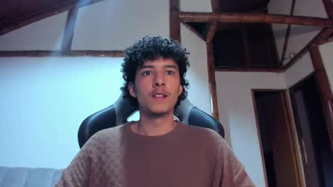 santi_twink19 online show from 02-22-26, 05:19